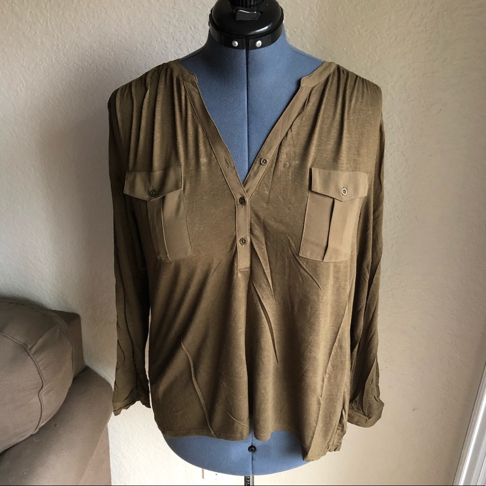 ❗️5/$25❗️Olive‎ Green Blouse